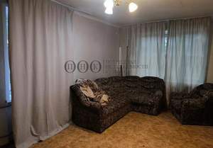 2-к квартира, вторичка, 43м2, 1/4 этаж