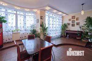 4-к квартира, вторичка, 136м2, 3/11 этаж