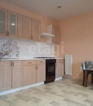 2-к квартира, вторичка, 40м2, 1/4 этаж