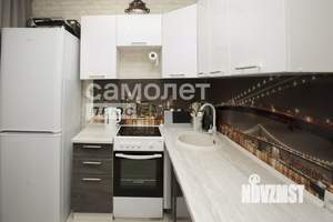 2-к квартира, вторичка, 42м2, 1/4 этаж