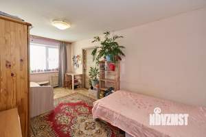 3-к квартира, вторичка, 57м2, 1/5 этаж