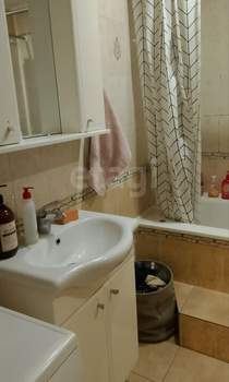 4-к квартира, вторичка, 80м2, 3/10 этаж