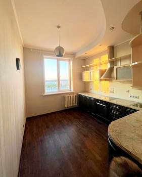 4-к квартира, вторичка, 101м2, 4/4 этаж