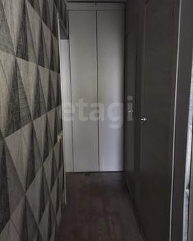 4-к квартира, вторичка, 74м2, 2/9 этаж