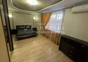 4-к квартира, вторичка, 100м2, 3/15 этаж