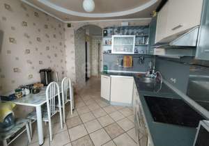 4-к квартира, вторичка, 82м2, 10/10 этаж