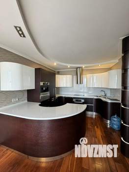 3-к квартира, вторичка, 120м2, 10/10 этаж