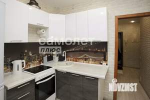 2-к квартира, вторичка, 42м2, 1/4 этаж