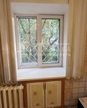 2-к квартира, вторичка, 45м2, 1/5 этаж