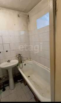 3-к квартира, вторичка, 62м2, 5/5 этаж