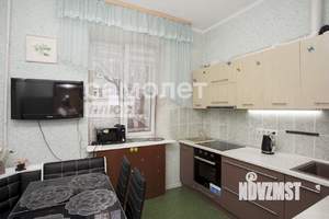 2-к квартира, вторичка, 52м2, 1/4 этаж