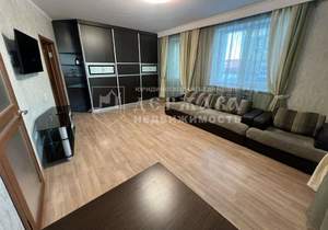 4-к квартира, вторичка, 100м2, 3/15 этаж