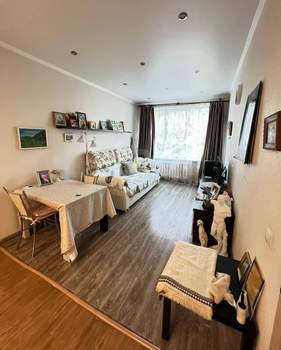 2-к квартира, вторичка, 47м2, 1/4 этаж