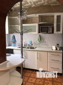 3-к квартира, вторичка, 72м2, 2/2 этаж