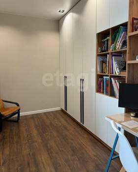 4-к квартира, вторичка, 107м2, 10/16 этаж