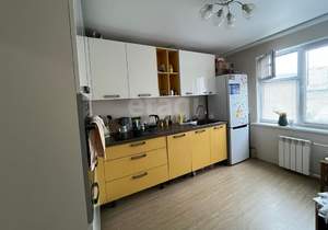 2-к квартира, вторичка, 63м2, 1/9 этаж