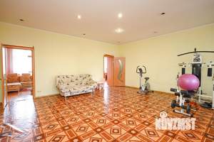 4-к квартира, вторичка, 124м2, 3/4 этаж