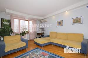 Студия квартира, вторичка, 118м2, 3/6 этаж