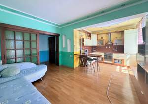 2-к квартира, вторичка, 55м2, 3/5 этаж