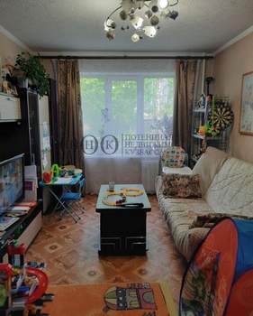 2-к квартира, вторичка, 44м2, 1/5 этаж
