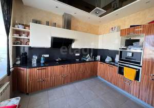 3-к квартира, вторичка, 88м2, 9/9 этаж