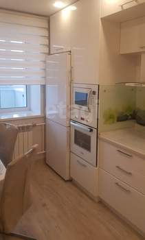 4-к квартира, вторичка, 104м2, 2/8 этаж