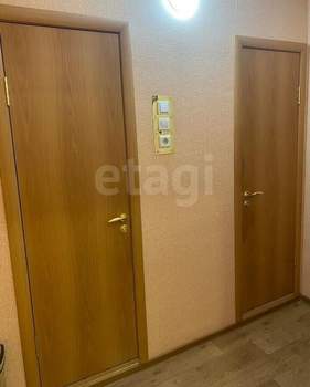 2-к квартира, вторичка, 63м2, 2/10 этаж