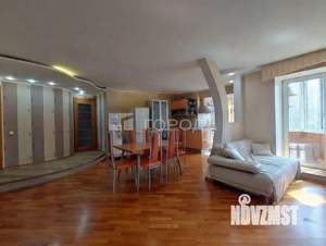 4-к квартира, вторичка, 111м2, 3/10 этаж