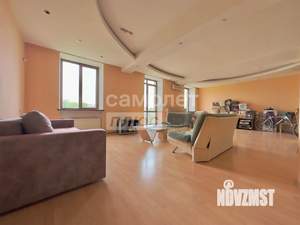 2-к квартира, вторичка, 122м2, 4/4 этаж