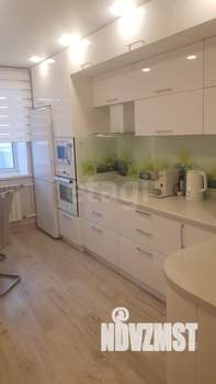 4-к квартира, вторичка, 104м2, 2/8 этаж