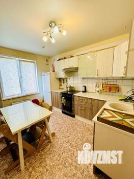2-к квартира, вторичка, 54м2, 1/9 этаж