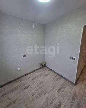 2-к квартира, вторичка, 42м2, 5/5 этаж