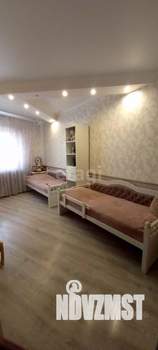 4-к квартира, вторичка, 100м2, 10/10 этаж