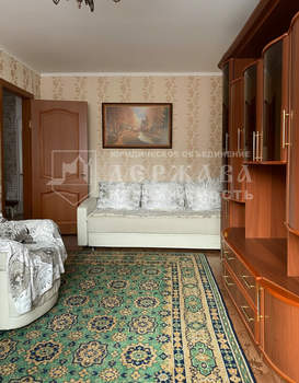 3-к квартира, вторичка, 61м2, 5/5 этаж