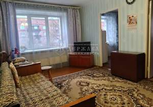 4-к квартира, вторичка, 63м2, 3/5 этаж