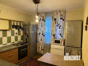 2-к квартира, вторичка, 57м2, 1/9 этаж