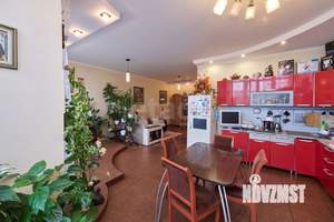 4-к квартира, вторичка, 136м2, 3/11 этаж