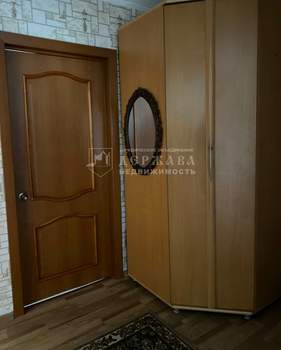 3-к квартира, вторичка, 61м2, 5/5 этаж