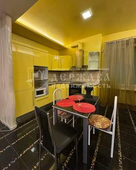 3-к квартира, вторичка, 100м2, 2/4 этаж