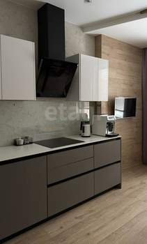 3-к квартира, вторичка, 100м2, 1/5 этаж