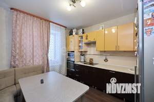 4-к квартира, вторичка, 106м2, 2/9 этаж