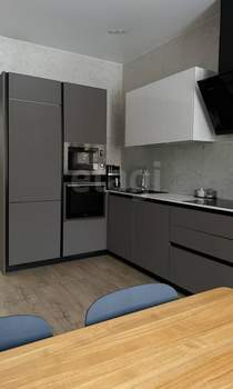 3-к квартира, вторичка, 100м2, 1/5 этаж