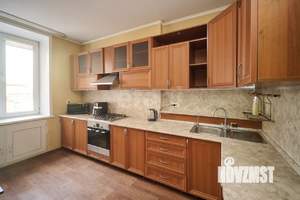 4-к квартира, вторичка, 97м2, 4/5 этаж