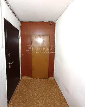 3-к квартира, вторичка, 63м2, 1/9 этаж