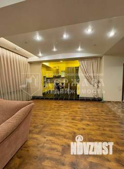 3-к квартира, вторичка, 100м2, 2/4 этаж