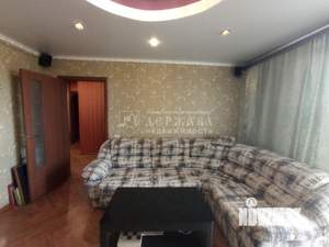 4-к квартира, вторичка, 74м2, 10/10 этаж