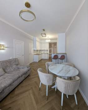 4-к квартира, вторичка, 98м2, 6/18 этаж