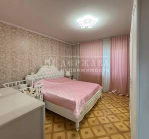 4-к квартира, вторичка, 103м2, 3/10 этаж