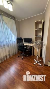 4-к квартира, вторичка, 133м2, 3/10 этаж