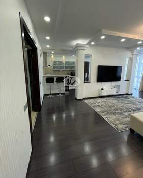 4-к квартира, вторичка, 140м2, 3/9 этаж